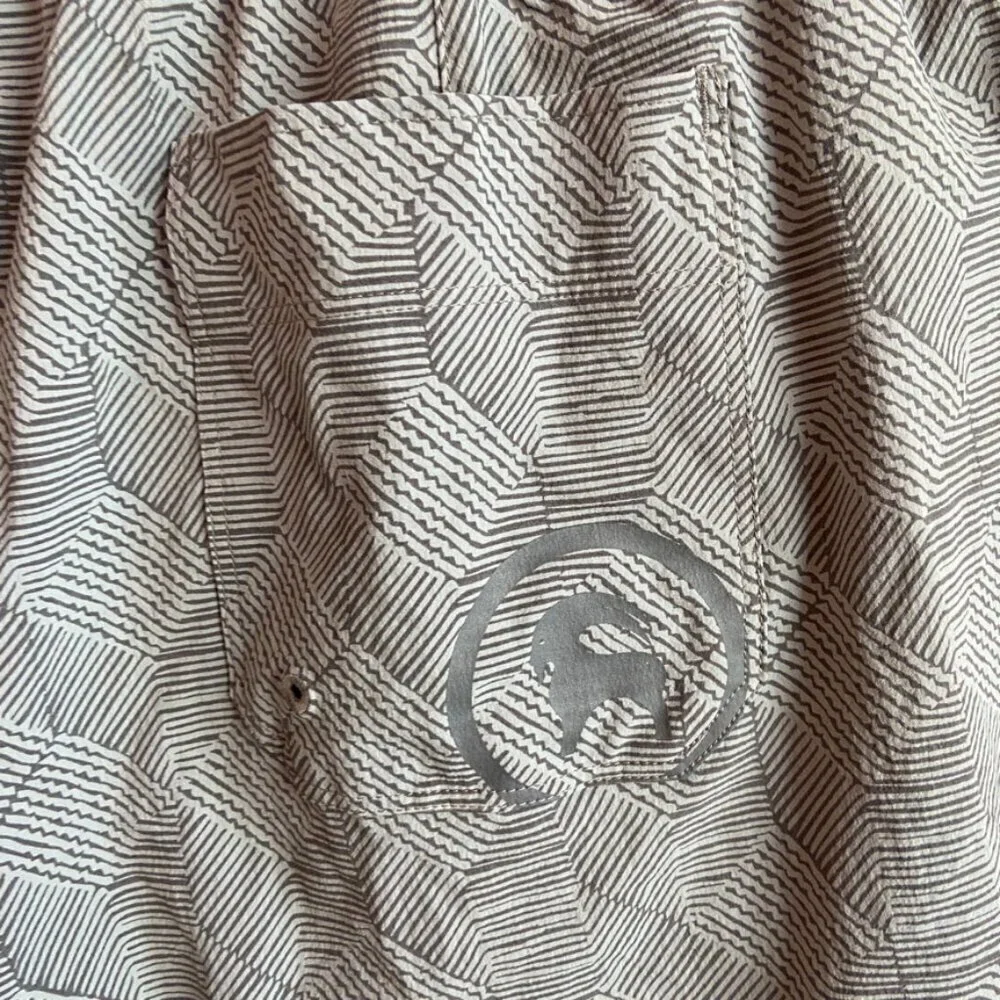 NWOT Backcountry Gray Parke Print Pecos Water Short
